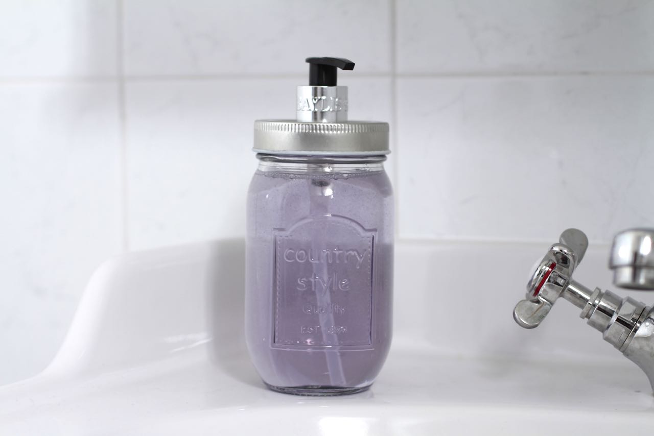 DIY: Dispensador de jabón para el baño a partir de botes reciclados - Foto 1